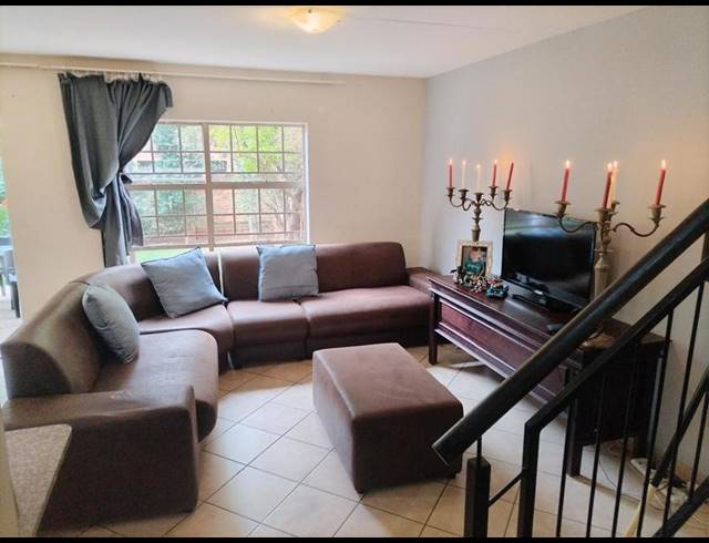 4 BEDROOM DUPLEX FOR SALE IN HAZELDEAN